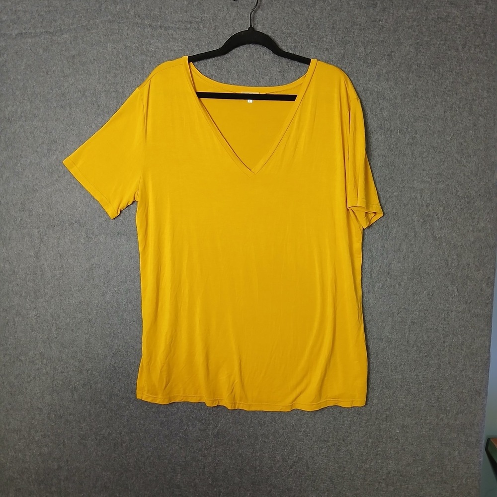 Piko 1988 L vneck bamboo very soft minimalist oversized classic staple colorful